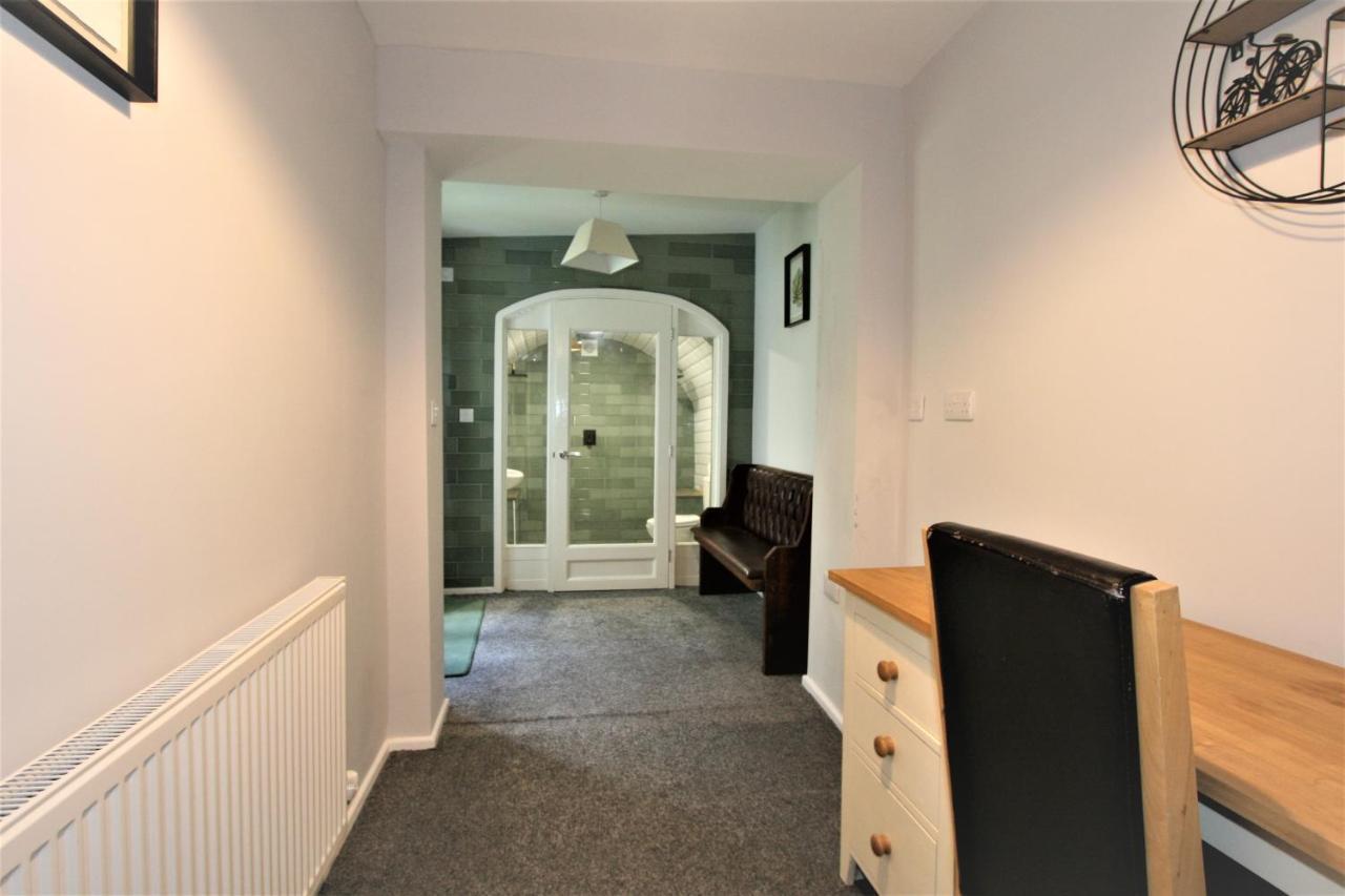 Central Serviced Apartments By Roomsbooked Cheltenham Luaran gambar