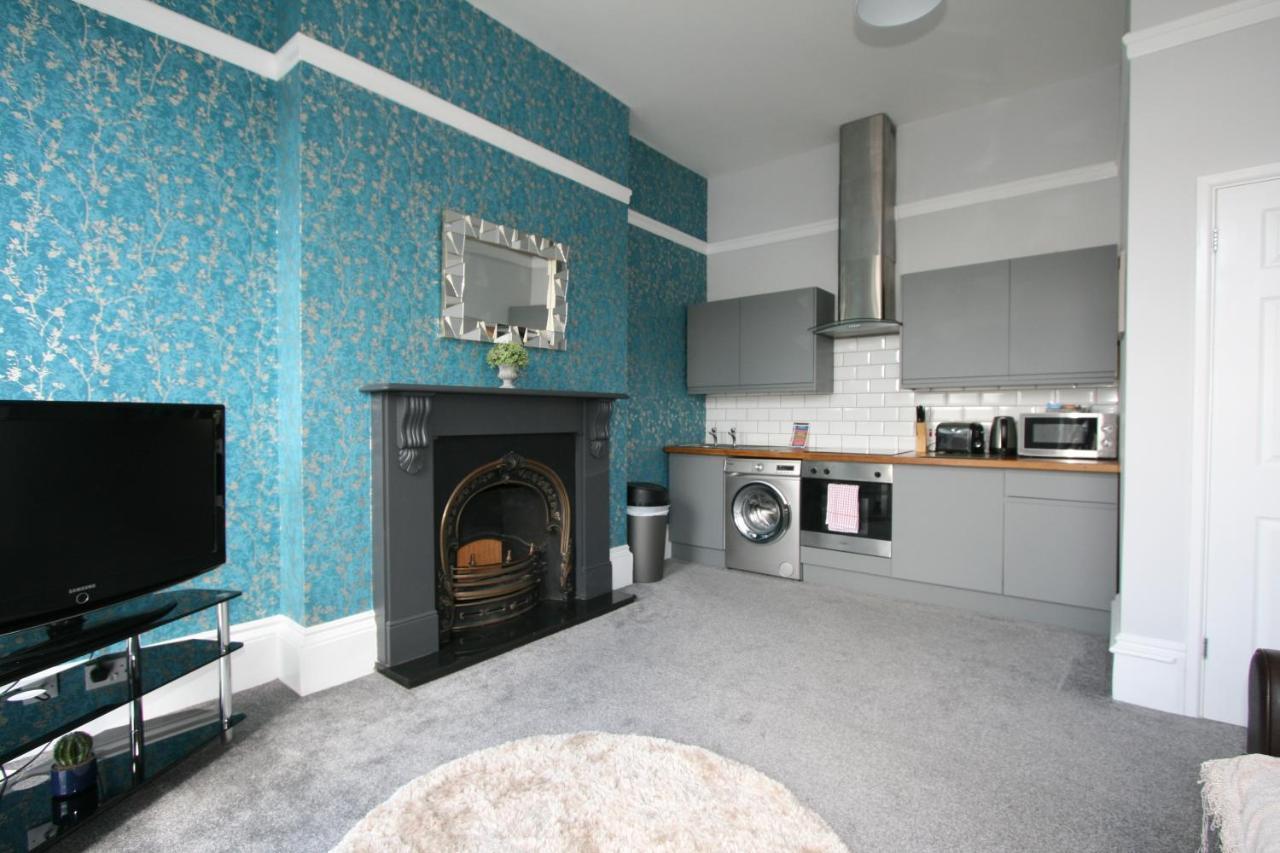 Central Serviced Apartments By Roomsbooked Cheltenham Luaran gambar