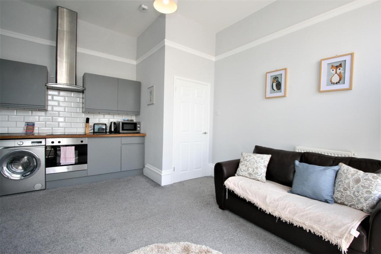 Central Serviced Apartments By Roomsbooked Cheltenham Luaran gambar