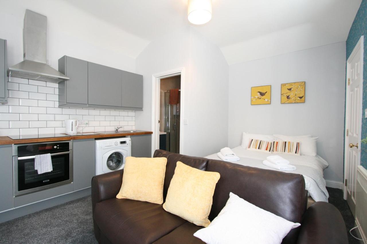 Central Serviced Apartments By Roomsbooked Cheltenham Luaran gambar