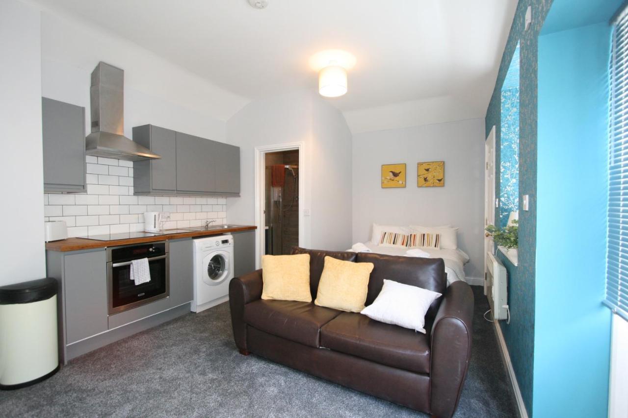 Central Serviced Apartments By Roomsbooked Cheltenham Luaran gambar
